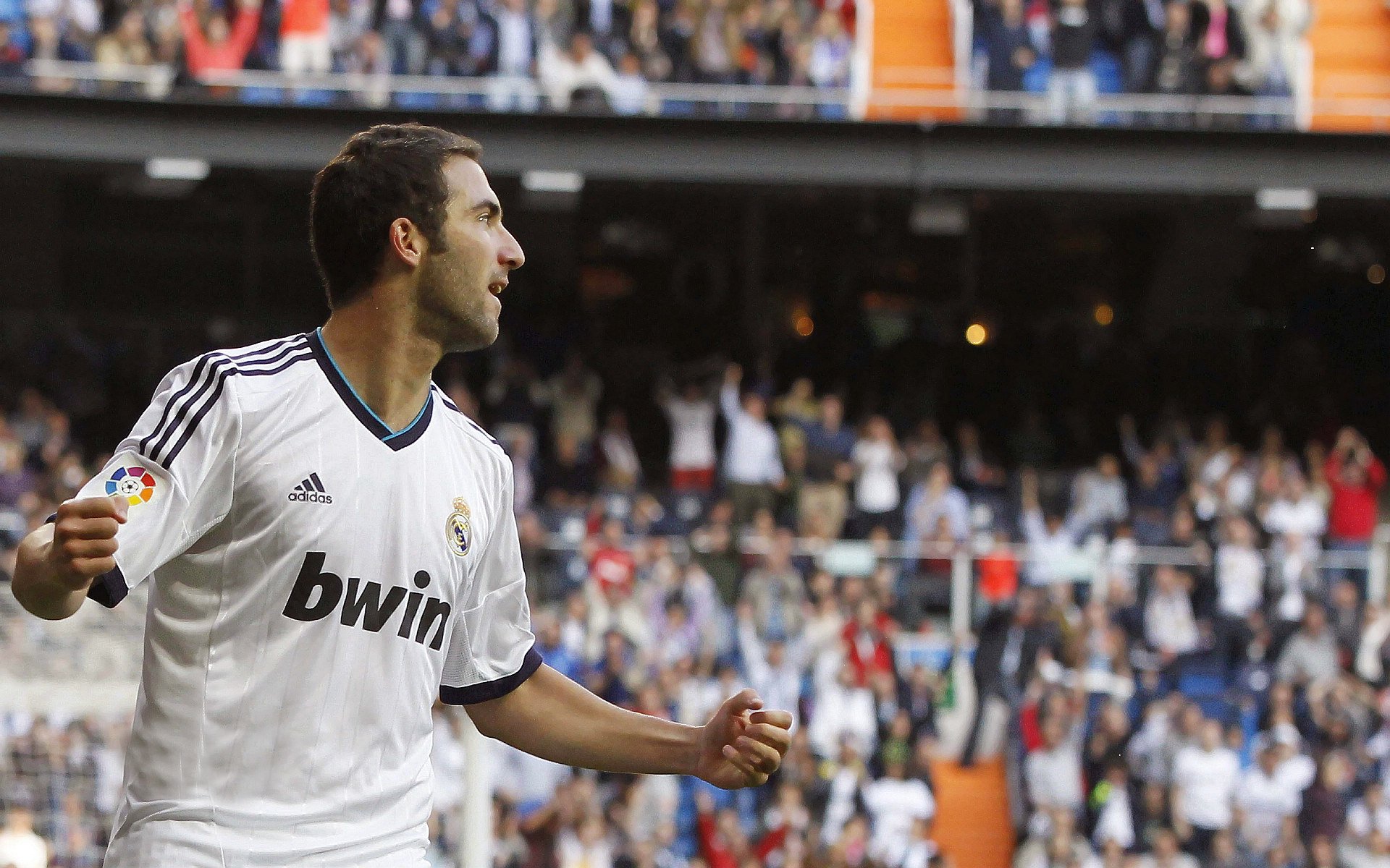 欧洲冠军联赛:皇马逆袭晋级,淘汰赛精彩纷呈!,欧冠皇马比赛